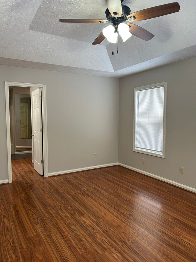 Building Photo - 1623 Lionheart Ln