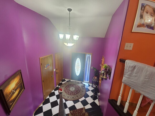 Building Photo - 5bd 3ba Available in Eastern Sioux falls