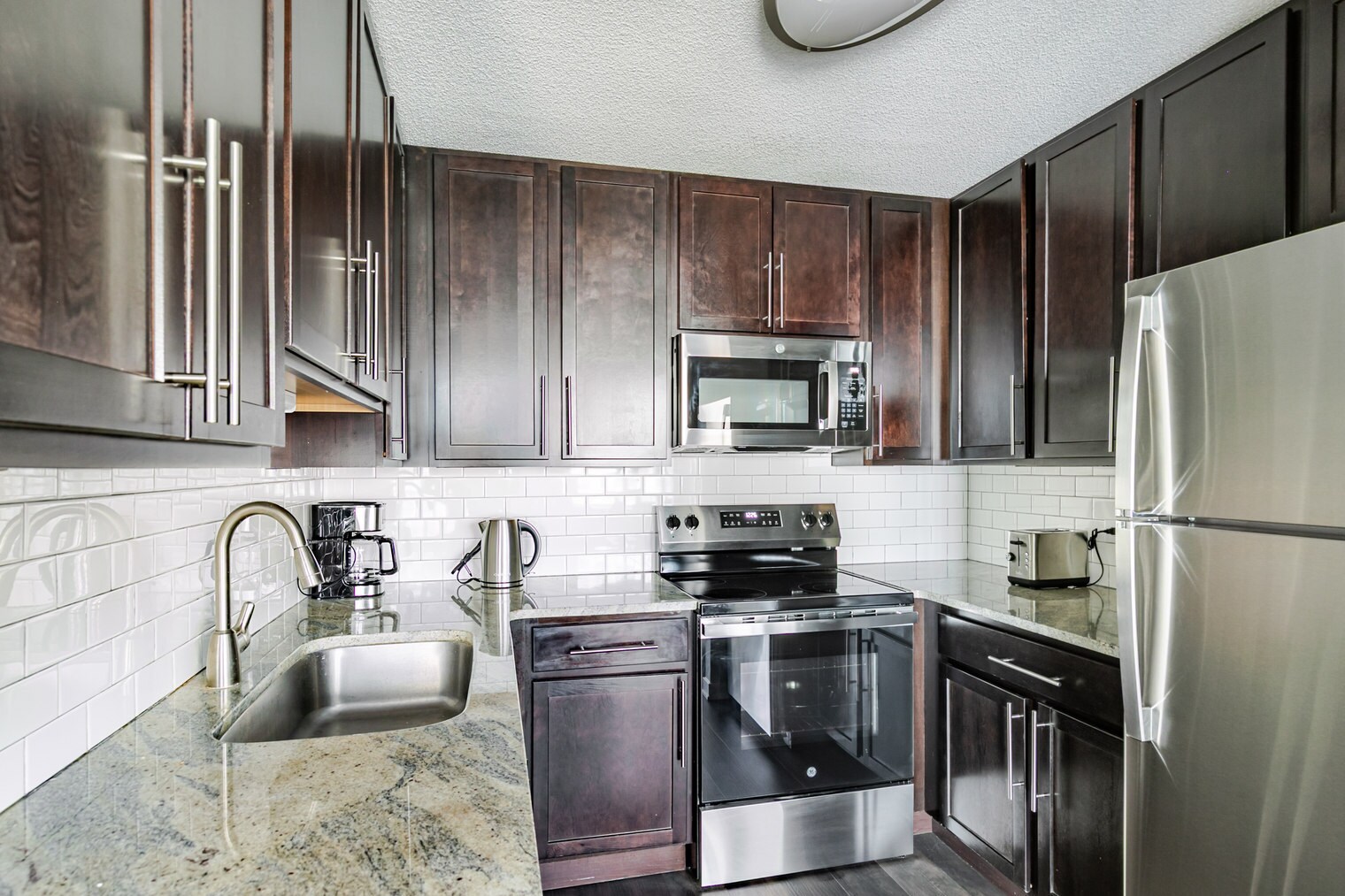 Building Photo - 77 W Huron St