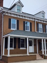 Building Photo - 603 Delaware St