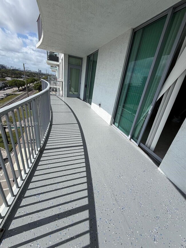 Building Photo - 140 S Dixie Hwy