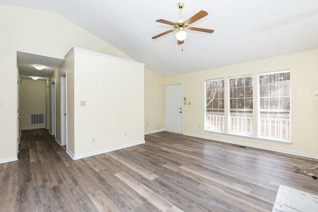 Building Photo - Beautiful One-Level 3-Bedroom Home in Raleigh