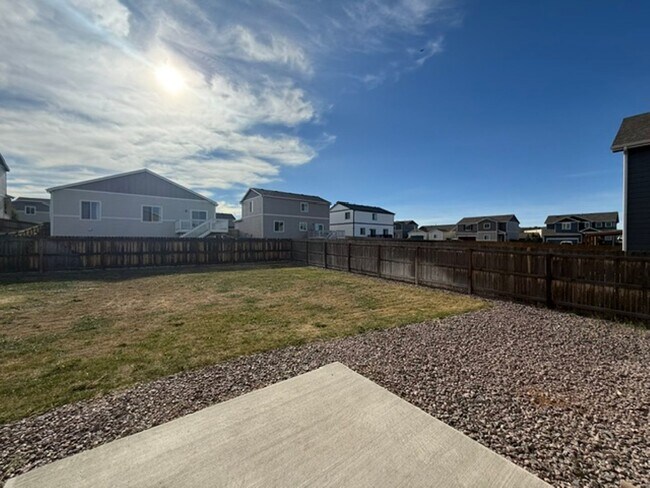 Building Photo - 6165 Shavers Dr