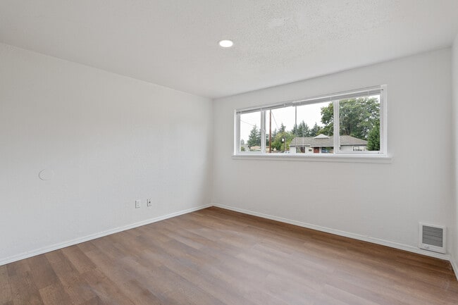Building Photo - 10617 Addison St SW