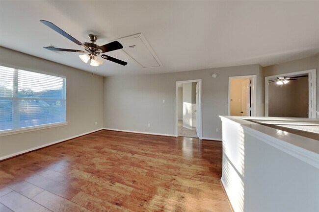 Building Photo - 32322 Cross Spring Park Ln