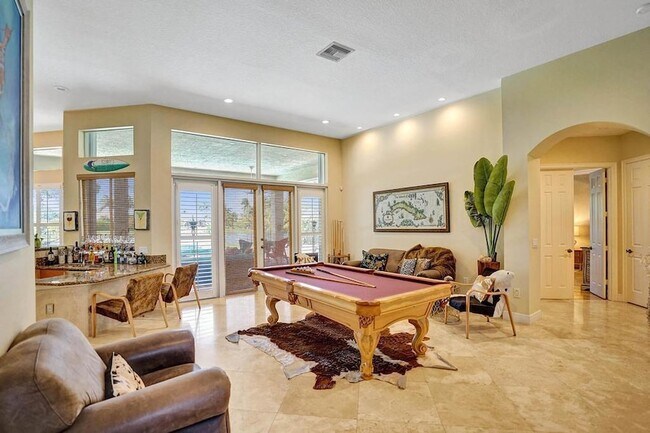 Building Photo - 14985 SW 38th St