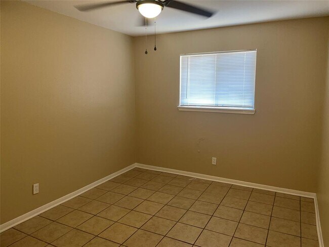 Building Photo - 4711 Palisade Dr