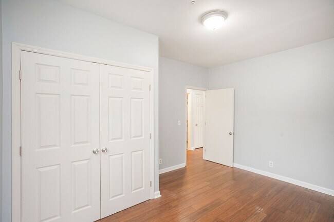 Building Photo - Lovely Home in Old Hickory