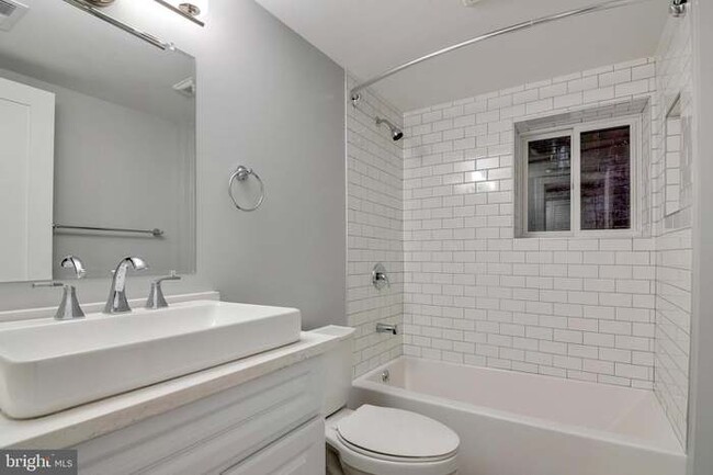 Basement BA - 937 R St NW