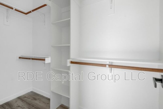 Building Photo - 948 S Corinth St Rd