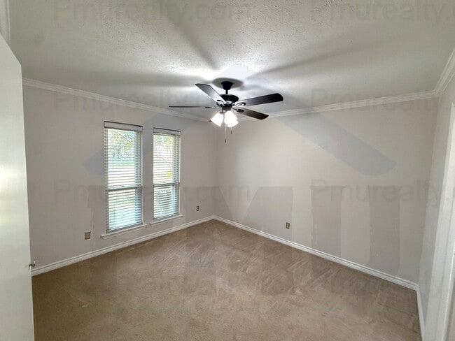 Building Photo - AVAILABLE NOW!!! Beautiful 4-bedroom, 2.5-bath home in the heart of Richardson