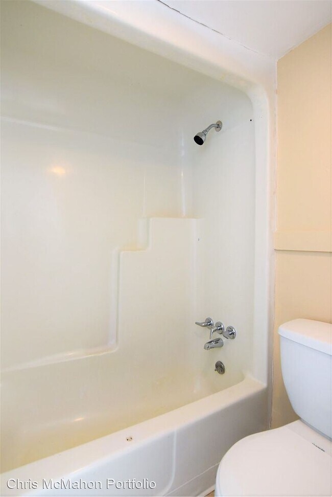 Building Photo - 2 br, 1 bath House - 2531 N Alafaya Trail #57