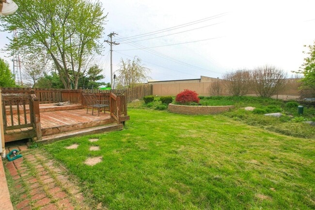 Building Photo - 1310 Abbeyhill Dr