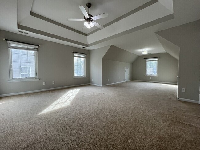 Building Photo - 2043 Covered Bridge Ct