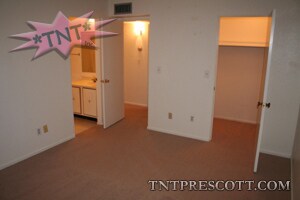 Building Photo - 11883 Stirrup High Dr E