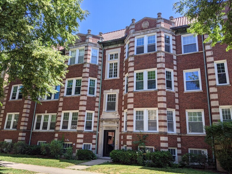 Building Photo - 325 Kedzie St