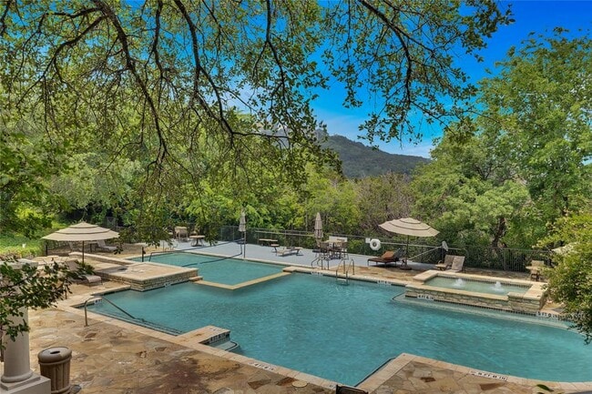 Building Photo - 6000-9 Shepherd Mountain Cove