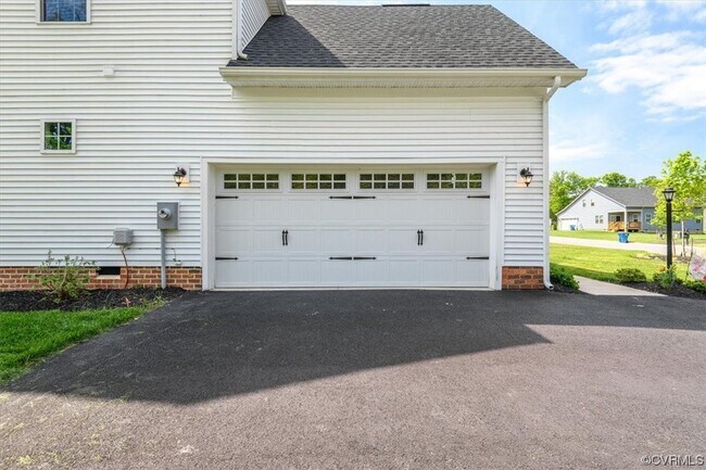 Building Photo - 13507 Enon Oaks Pl