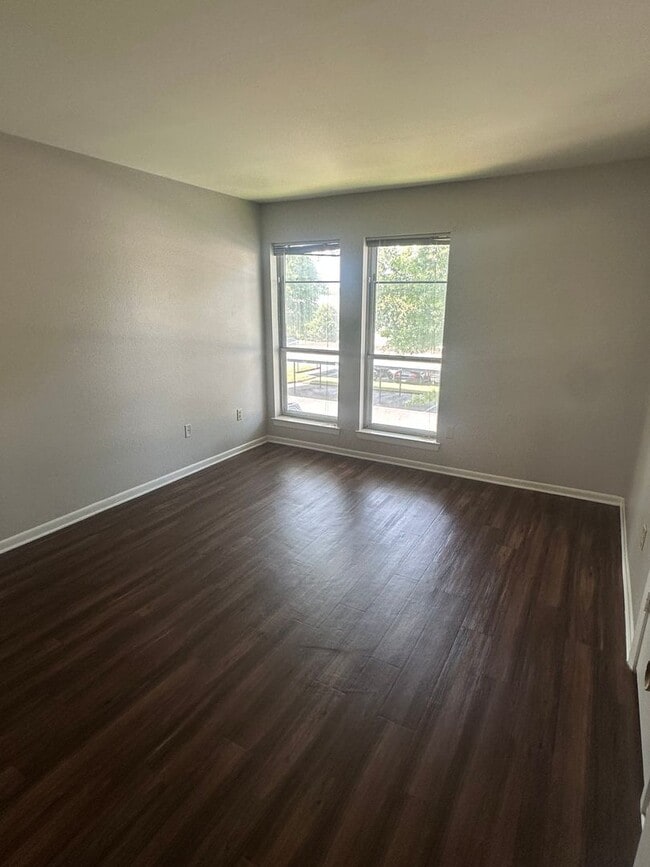 Building Photo - 6746 Quail Hollow Ct
