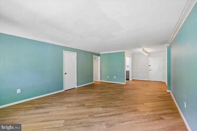 Building Photo - 5011 Sentinel Dr