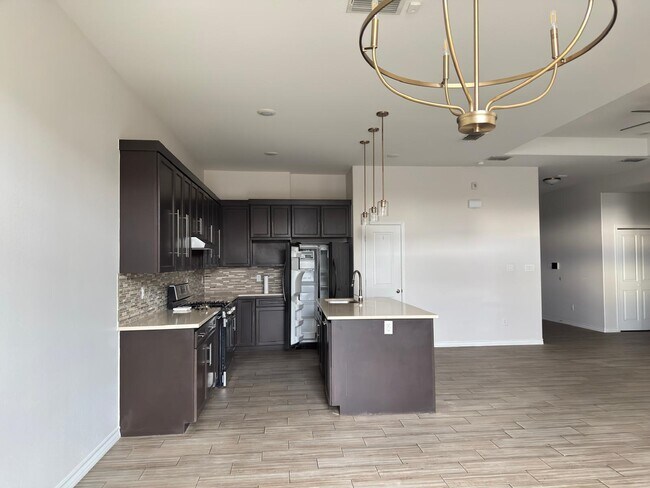 Building Photo - 6002 Amir Dr