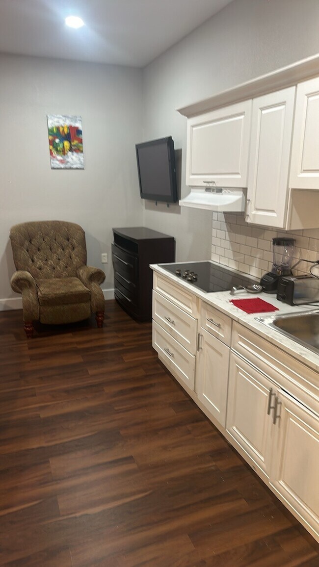 Building Photo - 2525 Isabela Terrace