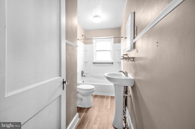 Building Photo - 123 Eastlawn Ave