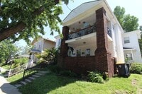 Building Photo - Updated 2 Bedroom 1 Bath Duplex Within Walking Distance to KU Med