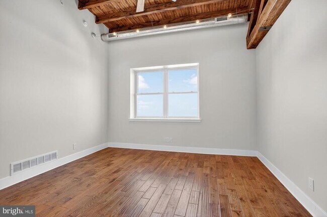 Building Photo - 1420 E Susquehanna Ave
