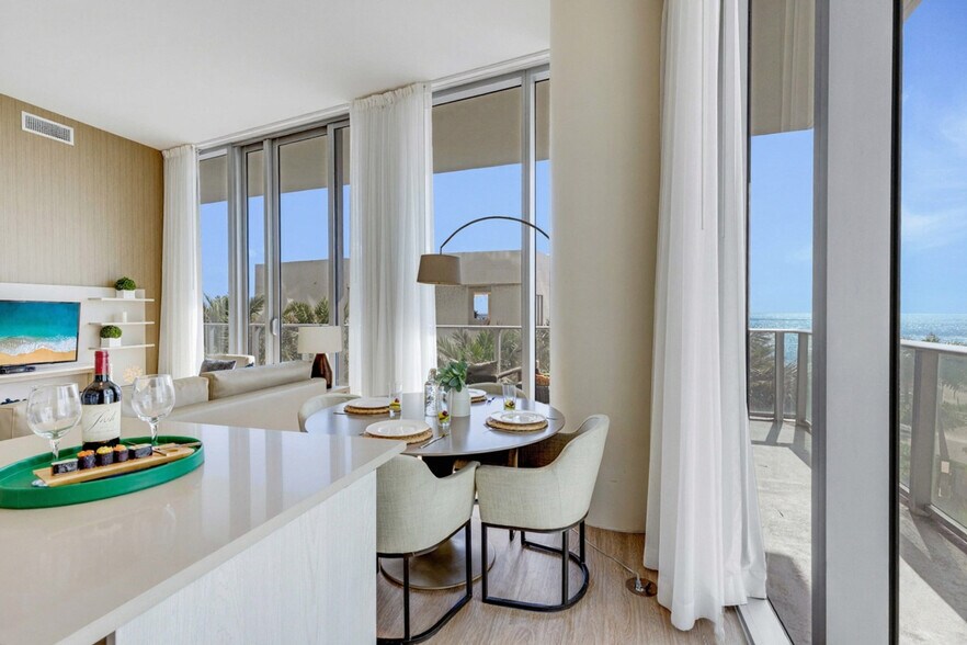 Building Photo - 4111 S Ocean Dr