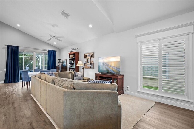 Building Photo - 83 Satinwood Ln
