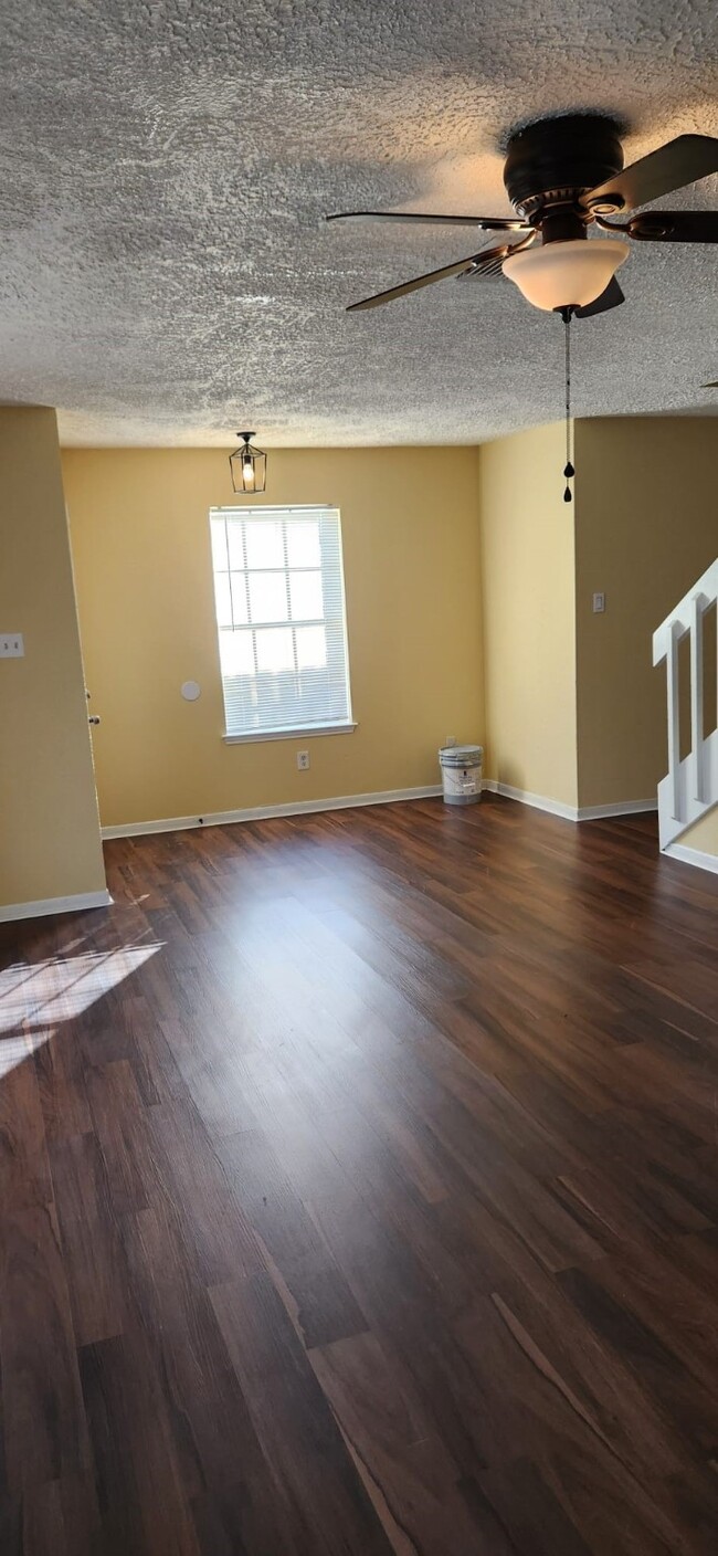 Building Photo - 9703 Pine Pass Dr