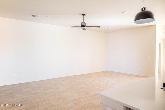 Building Photo - 3614 Paragon St