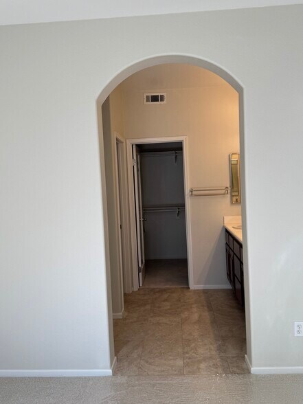 Building Photo - 7860 Via Belfiore