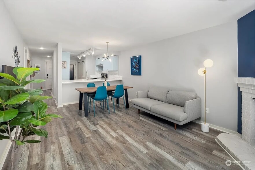 Living Room - 11303 NE 128th St