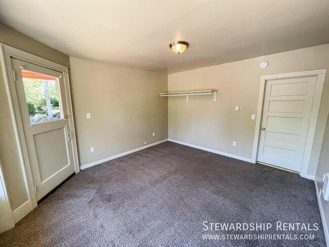 Building Photo - 1648 E 24th Ave