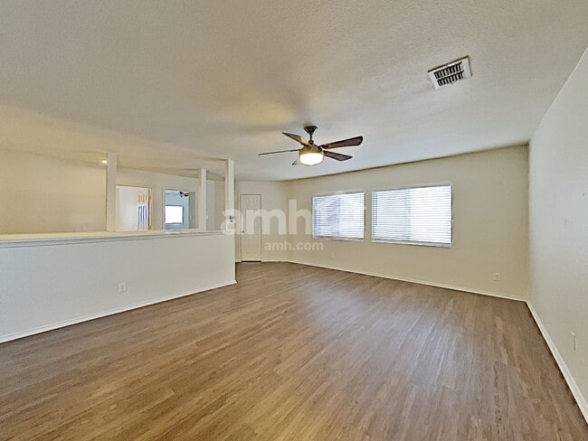 Building Photo - 9715 Woodland Pines