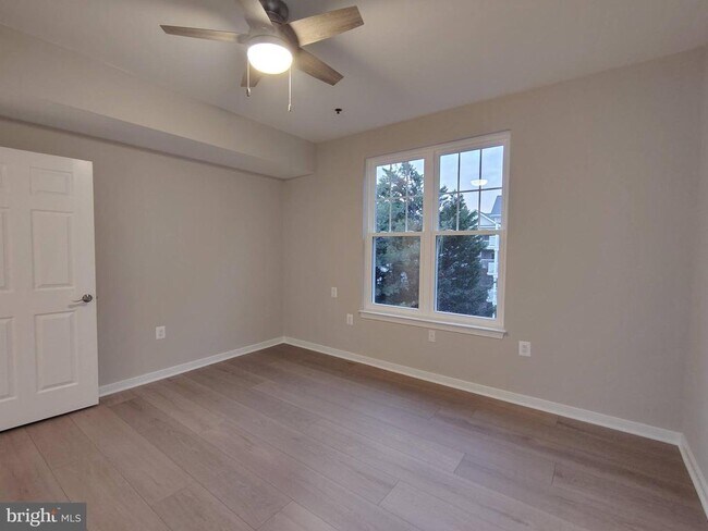 Building Photo - 1641 International Dr