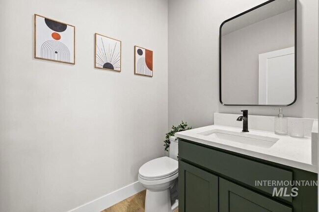 Building Photo - 10494 W Shields Ave