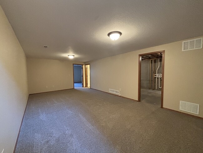 Building Photo - 2024 N Springbrook St