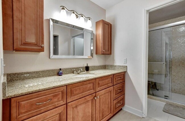 Building Photo - 8046 Summerview Terrace