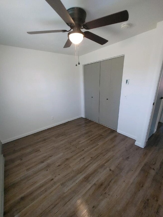 Building Photo - 5 Orchard Park