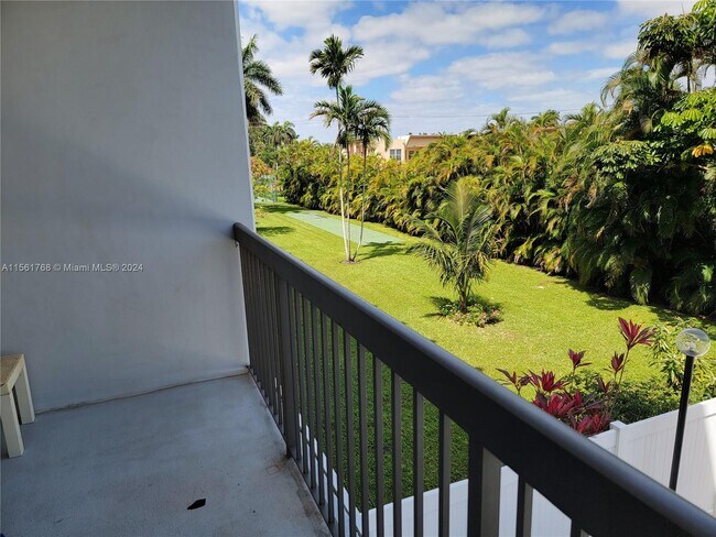 Building Photo - 1301 NE 7th St