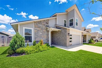 Building Photo - 6205 Daytona Dr