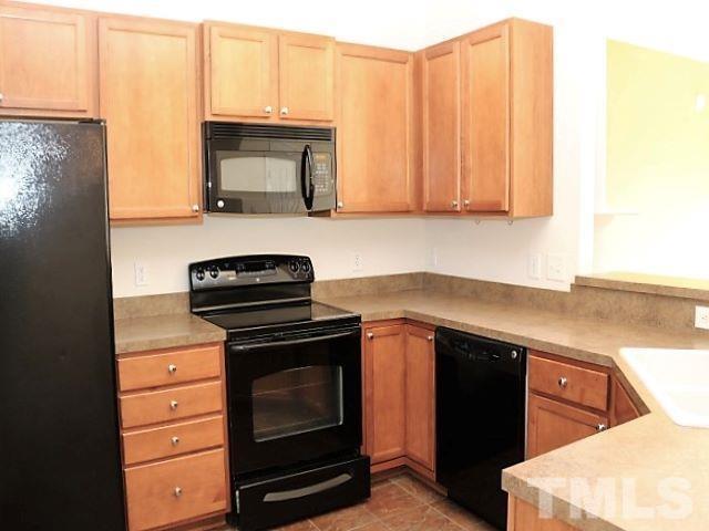 Building Photo - 8332 Saltwood Pl