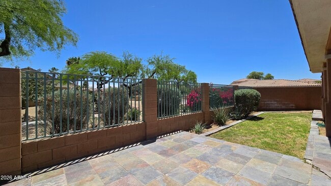 Building Photo - 13609 W Cypress St