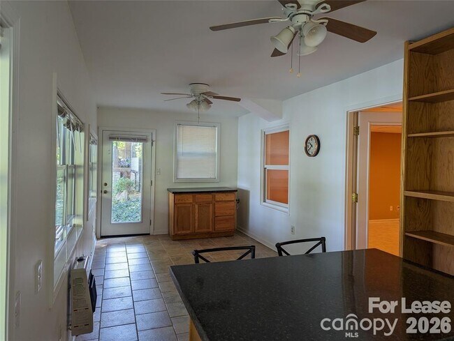 Building Photo - 7148 Nancy Lee Cir
