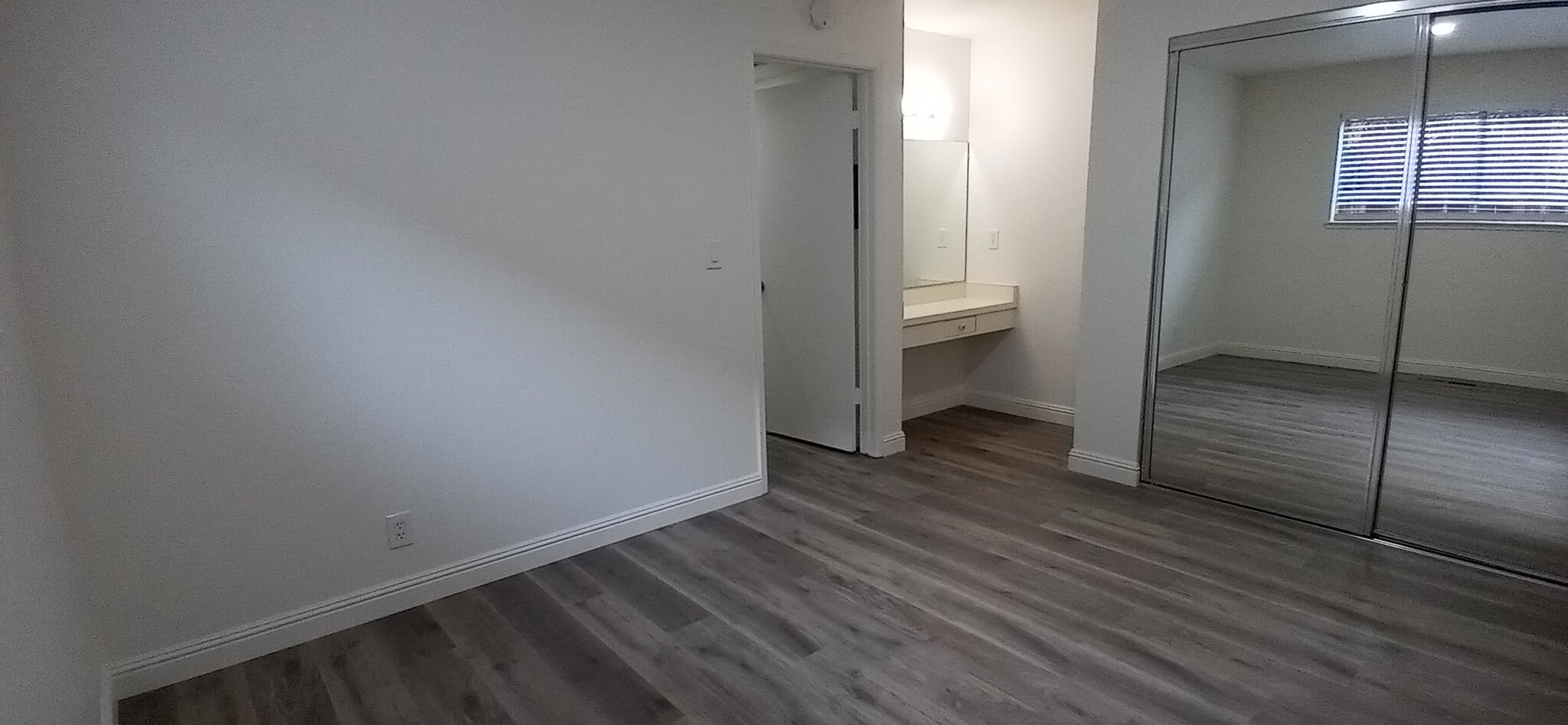 Building Photo - 4162 Hamilton Ave