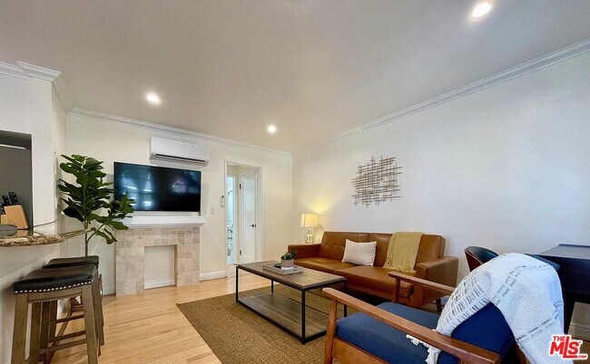 Building Photo - 1212 10th St