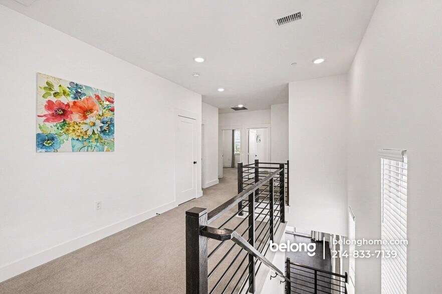 Building Photo - 860 Bandera Ct